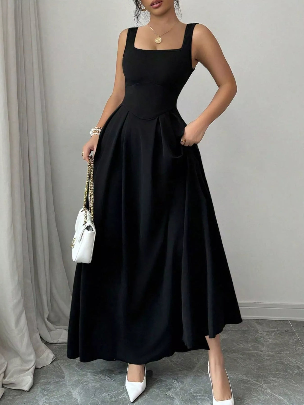 Sleeveless A-Line Maxi Dress with Square Neckline